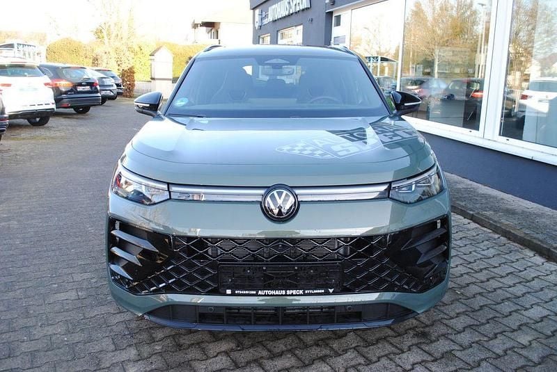 Neu VW Tayron R-line 193 PS (141 kW) 2025 Grau SUV