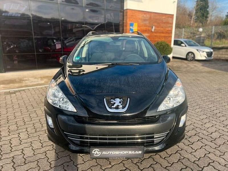 Gebraucht Peugeot 308 Tendance 120 PS (88 kW) 2011 Schwarz Kombi