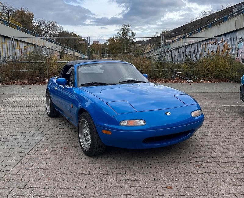 Gebraucht Mazda MX5 116 PS (85 kW) 1993 Blau Cabrio