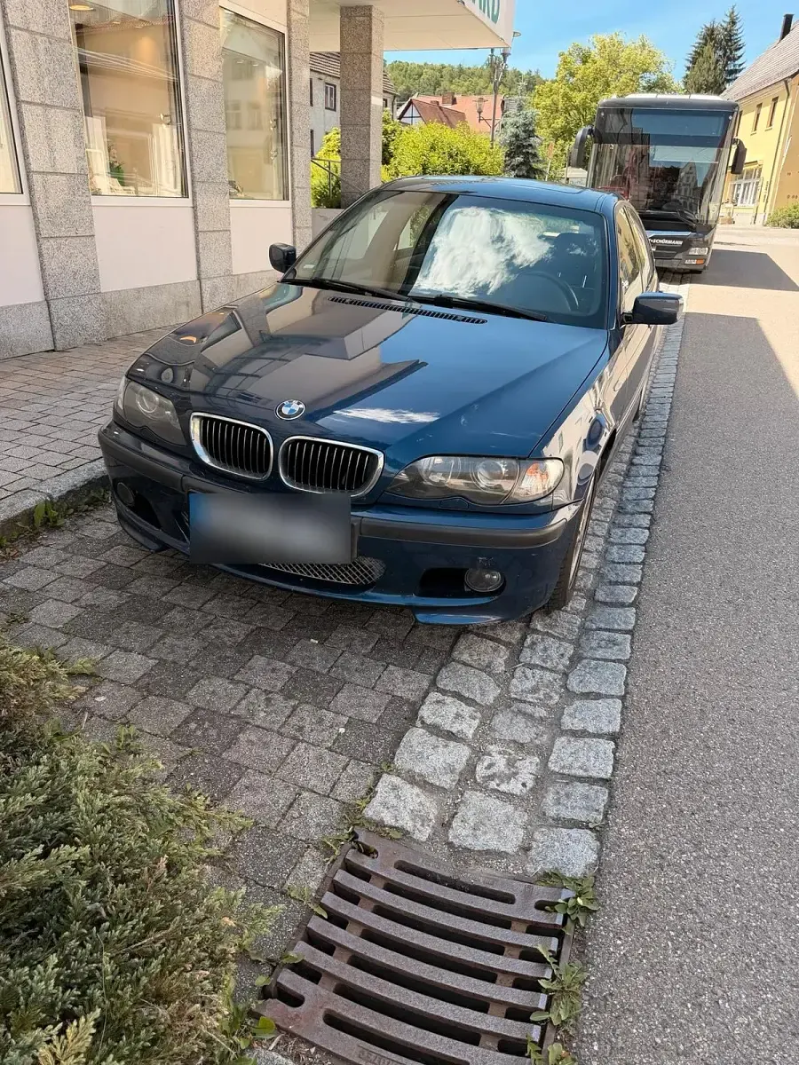 Gebraucht BMW 320 M Sport 170 PS (125 kW) 2003 Blau Limousine