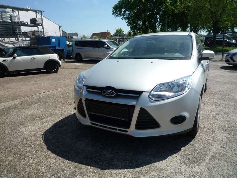 Polarsilber metallic Gebraucht 2011 Ford Focus Trend Kombi | 4.600 € (Superpreis) - Bild 1/4