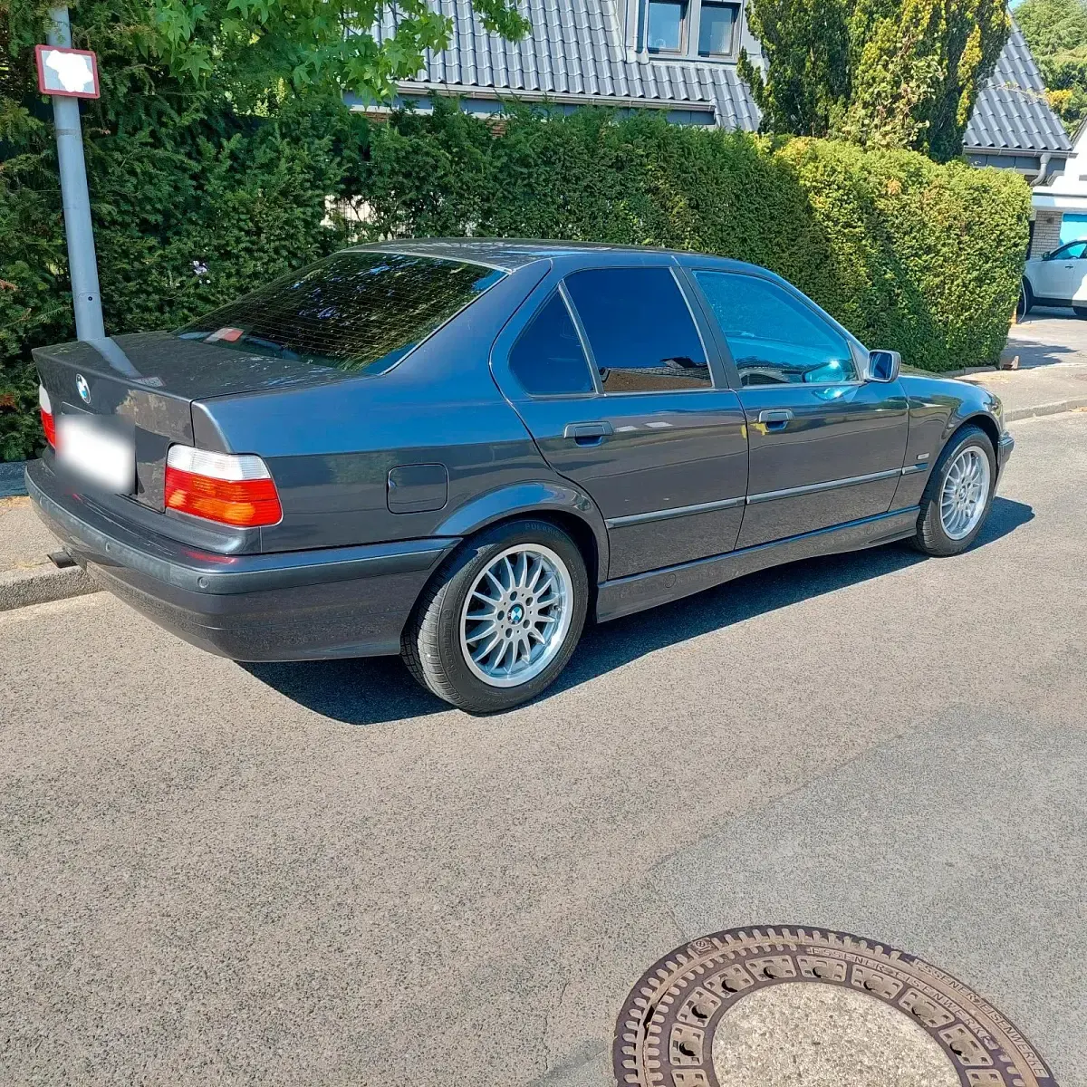 Gebraucht BMW 320 150 PS (110 kW) 1997 Grau Limousine