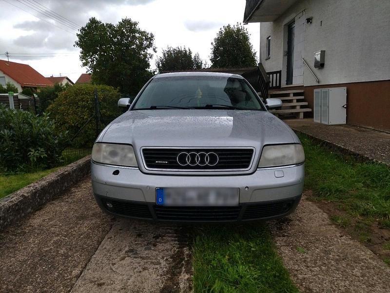 Silber Gebraucht 2000 Audi A6 Limousine | 2.000 € (Fairer Preis) - Bild 1/4