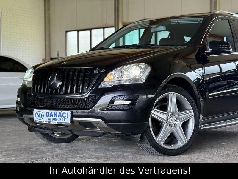 Gebraucht Mercedes ML300 204 PS (150 kW) 2010 Schwarz SUV