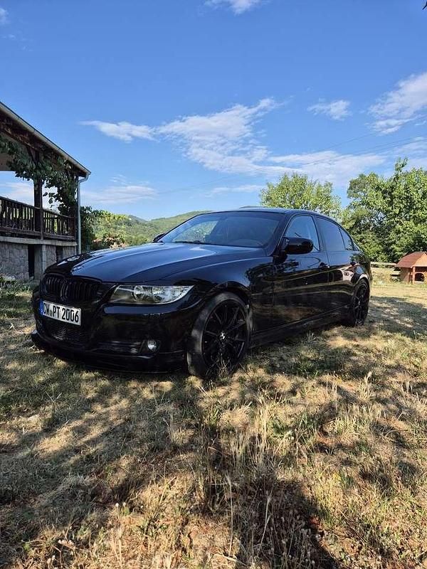 Gebraucht BMW 318 143 PS (105 kW) 2009 Limousine