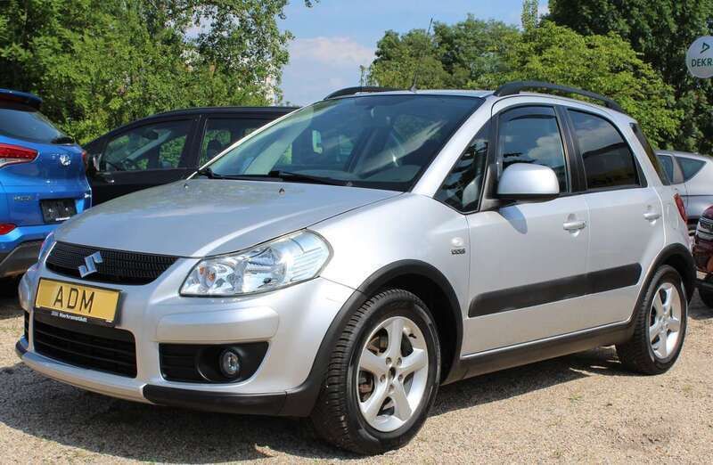 Silber Gebraucht 2007 Suzuki SX4 Club SUV | 4.390 € (Fairer Preis) - Bild 1/4