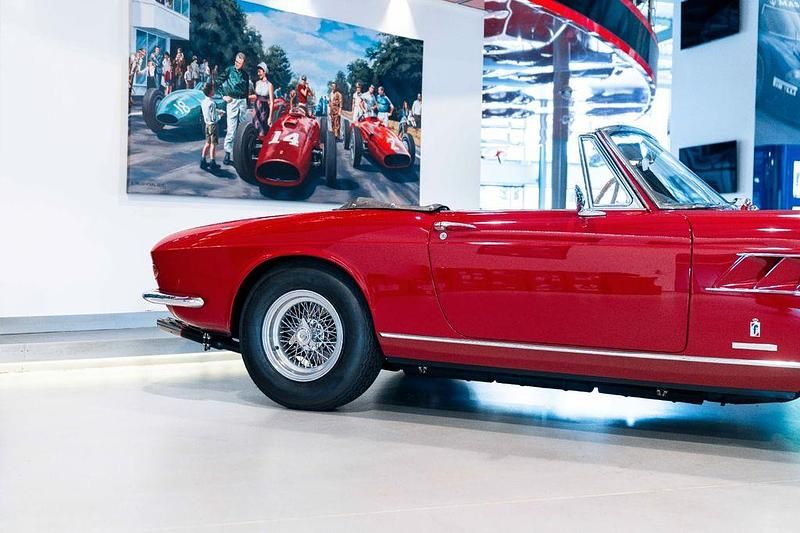 Gebraucht Ferrari 275 1965 Rot Coupé