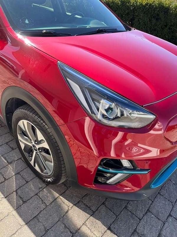 Gebraucht Kia e-Niro Vision 150 kW (204 PS) 2020 Rot SUV
