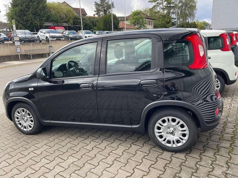 Gebraucht Fiat Panda 69 PS (50 kW) 2024 Cinema schwarz Kleinwagen