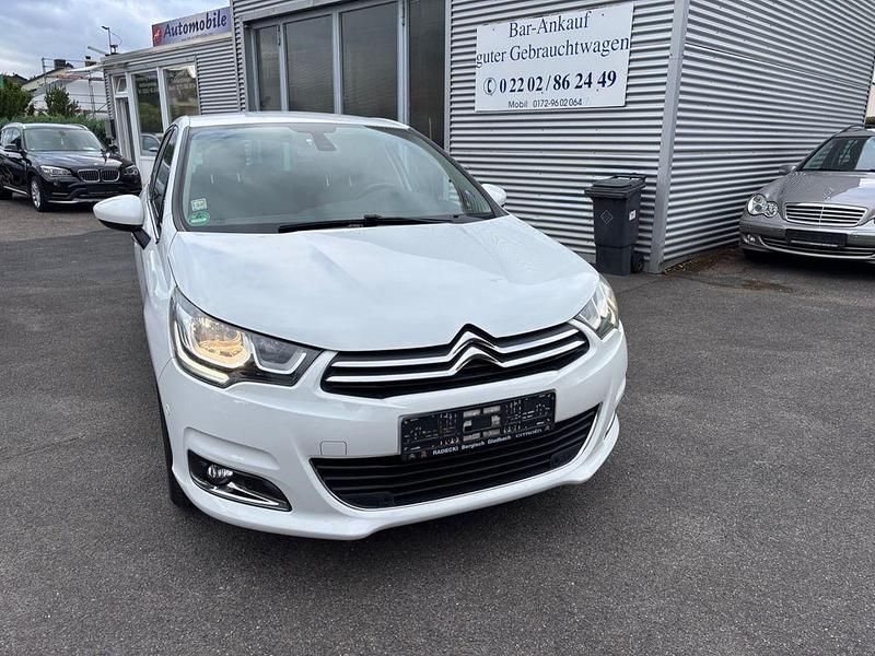 Weiß Gebraucht 2018 Citroën C4 Shine Limousine | 10.999 € (Etwas zu teuer) - Bild 1/4