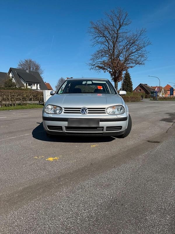 Gebraucht VW Golf IV 75 PS (55 kW) 2000 Silber Kleinwagen