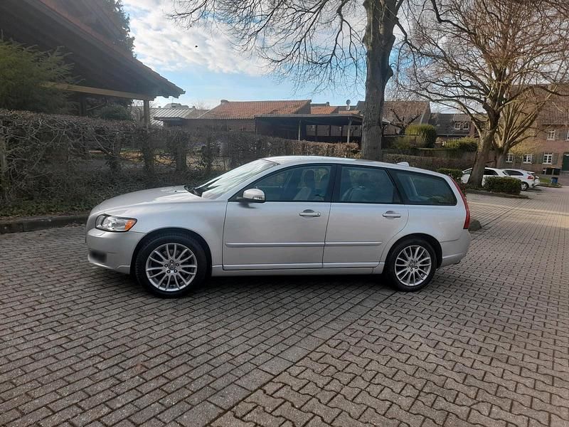 Gebraucht Volvo V50 179 PS (131 kW) 2008 Silber Kombi