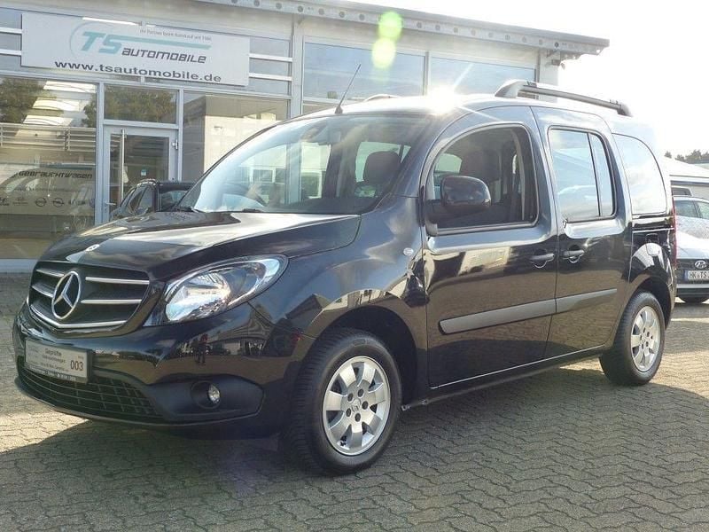 Schwarz Gebraucht 2020 Mercedes Citan 111 Edition Kombi | 17.790 € (Fairer Preis) - Bild 1/4