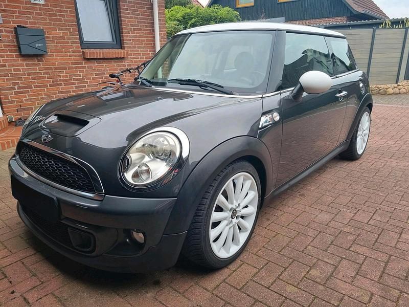 Grau Gebraucht 2010 Mini Cooper S Kleinwagen | 9.750 € (Superpreis) - Bild 1/4