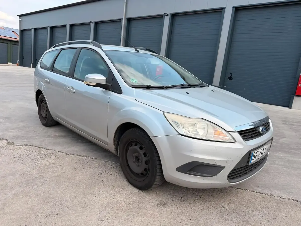 Usata Ford Focus 90 CV (66 kW) 2010 Argento Station wagon