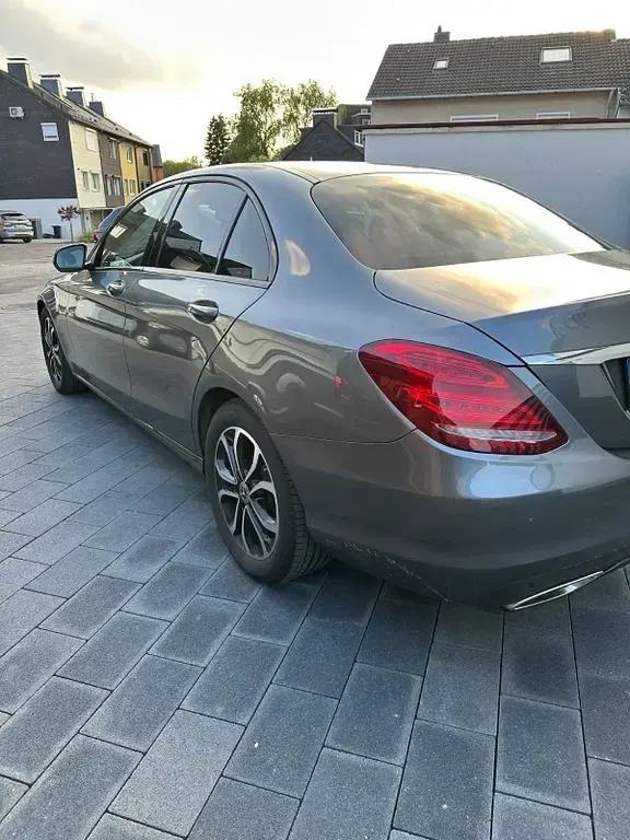Gebraucht Mercedes C180 Avantgarde 156 PS (114 kW) 2018 Grau Limousine