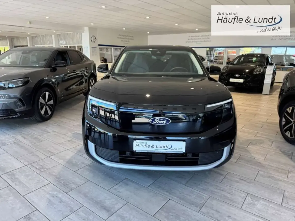 Neu Ford Explorer 125 kW (170 PS) 2026 Obsidianschwarz metallic SUV