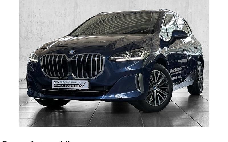 Blau Gebraucht 2022 BMW 218 Luxury Line Kombi | 27.870 € (Etwas zu teuer) - Bild 1/4