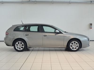 Gebraucht Alfa Romeo 159 170 PS (125 kW) 2009 Grau metallic Kombi