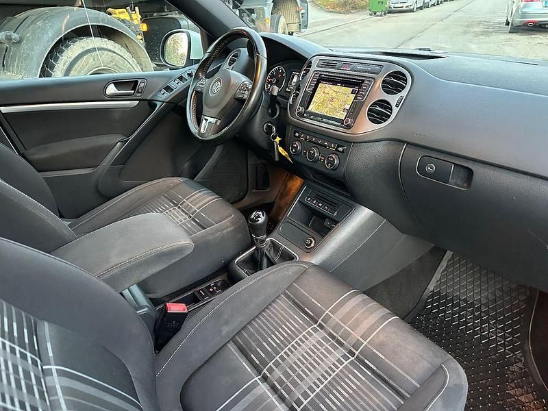 Gebraucht VW Tiguan LOUNGE 150 PS (110 kW) 2016 Weiß SUV