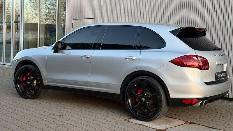 Gebraucht Porsche Cayenne Turbo 500 PS (367 kW) 2011 Silber SUV