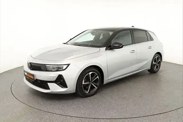 Gebraucht Opel Astra 131 PS (96 kW) 2025 Silber Kleinwagen