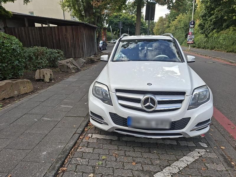 Weiß Gebraucht 2013 Mercedes GLK200 SUV | 11.500 € (Fairer Preis) - Bild 1/4