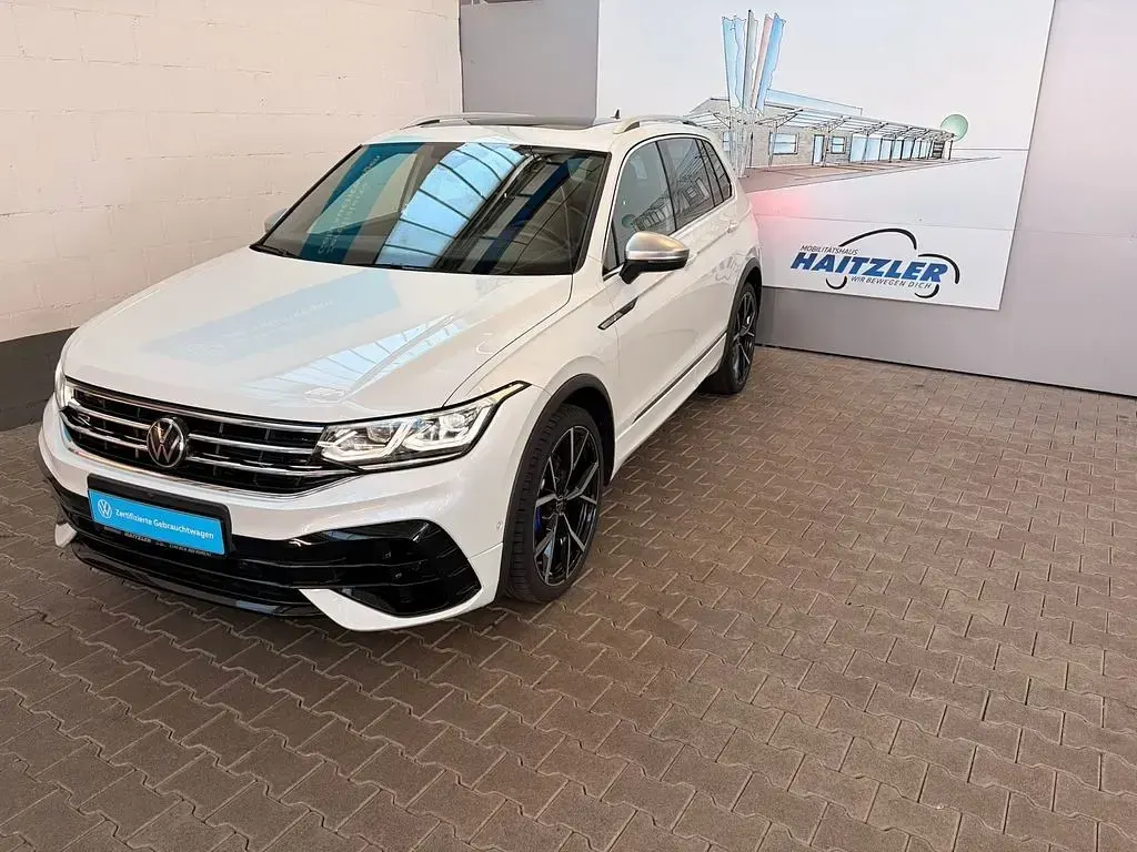 Gebraucht VW Tiguan R 320 PS (235 kW) 2023 Oryxweiß perlmutteffekt (metallic) SUV