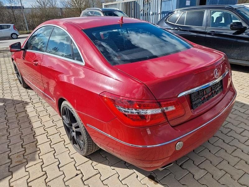 Gebraucht Mercedes E200 184 PS (135 kW) 2010 Coupé