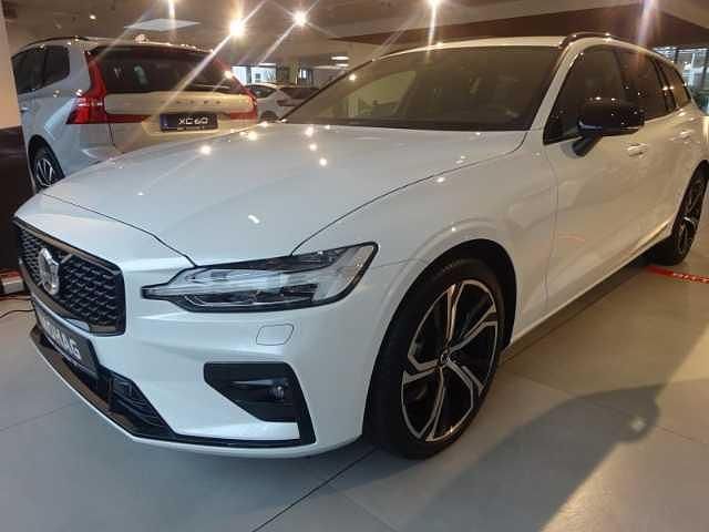 Gebraucht 2024 Volvo V60 Kombi | 37.880 € (Fairer Preis) - Bild 1/4