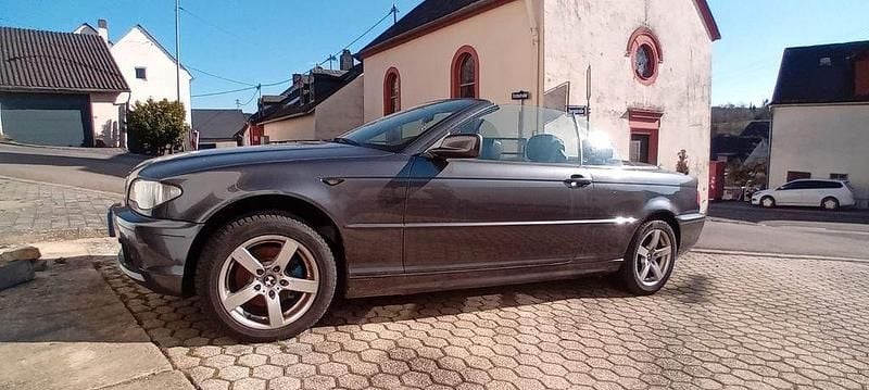 Gebraucht BMW 318 Cabriolet 150 PS (110 kW) 2006 Schwarz Cabrio