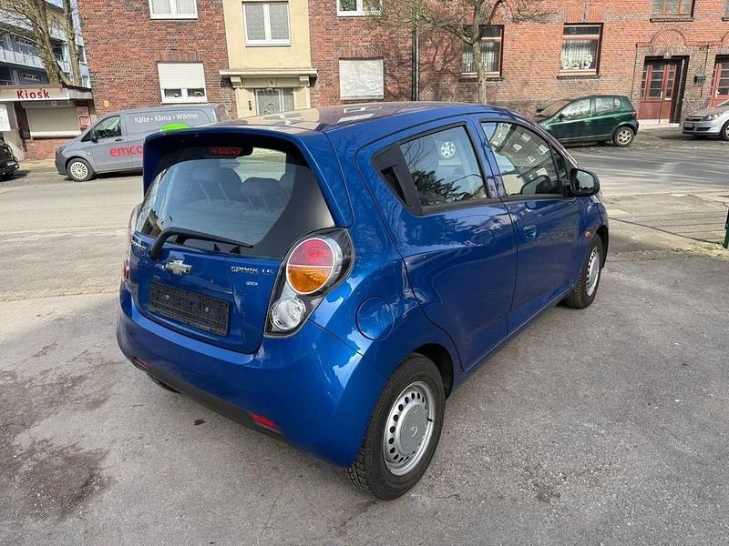 Gebraucht Chevrolet Spark 68 PS (50 kW) 2011 Blau Kleinwagen