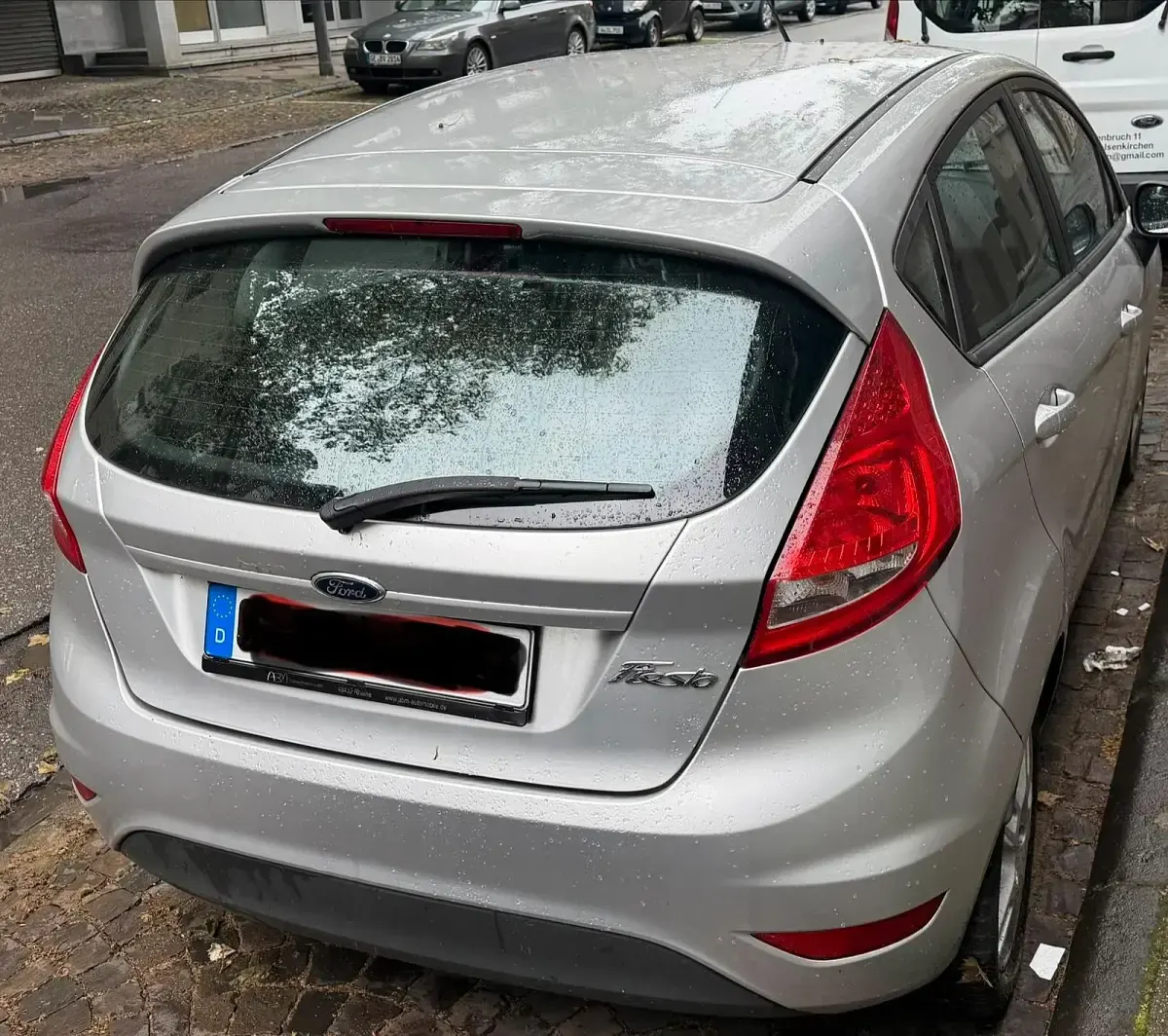 Second-hand Ford Fiesta 95 CP (69 kW) 2012 Argintiu Hatchback
