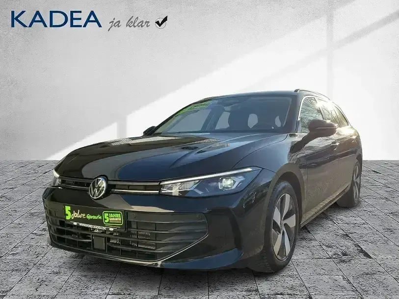 Second-hand VW Passat 150 CP (110 kW) 2025 Negru Break