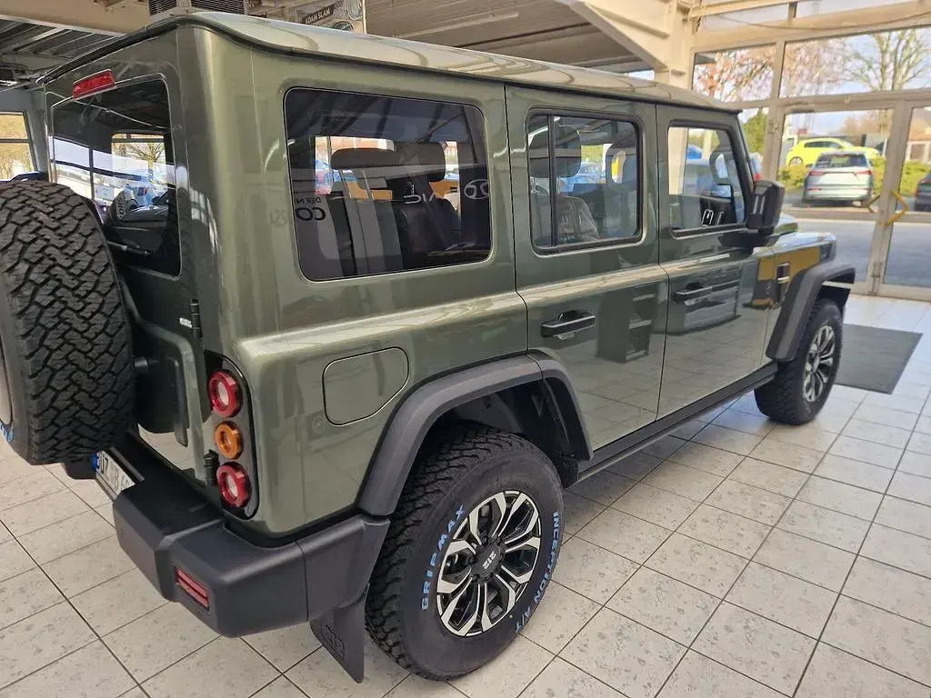 Neu BAW 212 166 PS (122 kW) 2026 Grün SUV