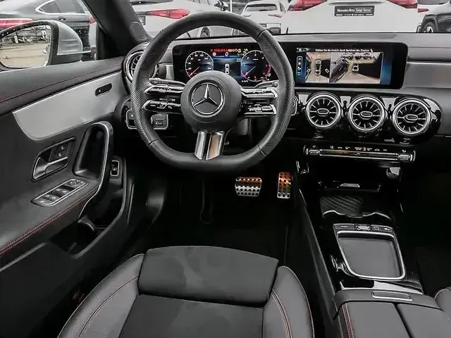 Gebraucht Mercedes CLA200 AMG 150 PS (110 kW) 2024 Hightech silber Coupé