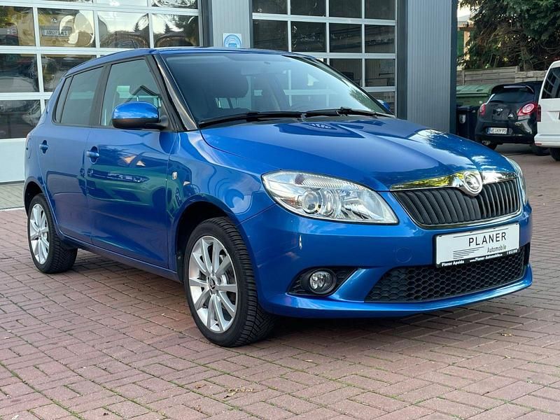 Blau Gebraucht 2014 Skoda Fabia Best of Kleinwagen | 8.990 € (Fairer Preis) - Bild 1/4