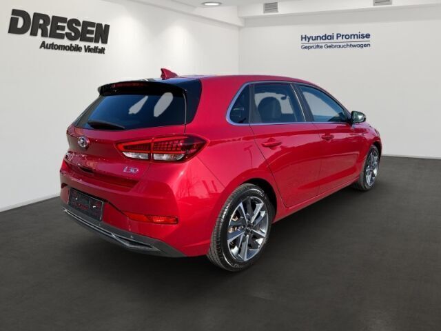 Gebraucht Hyundai i30 Prime 160 PS (117 kW) 2023 Rot Limousine