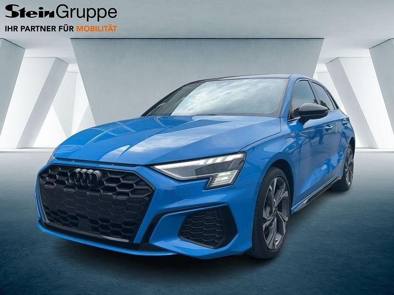 Blau Gebraucht 2022 Audi A3 Sportback e-tron S-Line Limousine | 31.410 € (Teuer) - Bild 1/4
