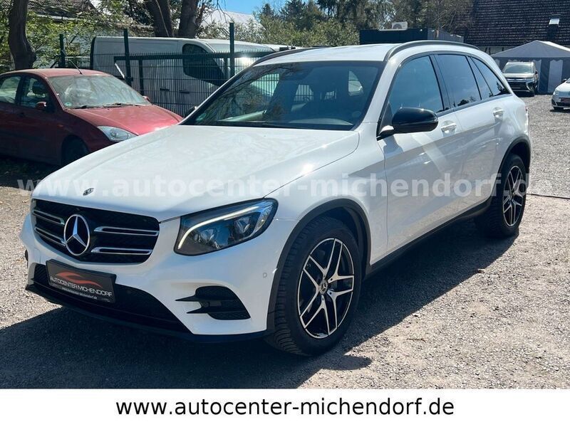 Weiß Gebraucht 2017 Mercedes GLC300 AMG line SUV | 28.999 € (Guter Preis) - Bild 1/4