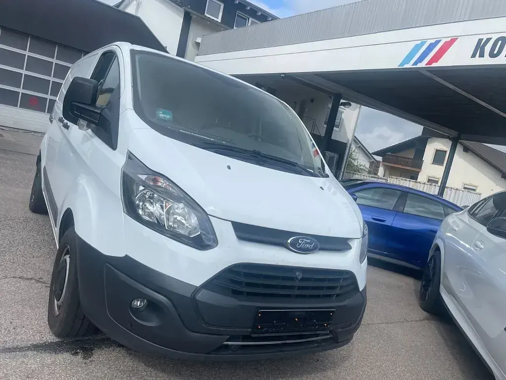 Używany Ford Transit Custom 105 KM (77 kW) 2018 Biały Minivan
