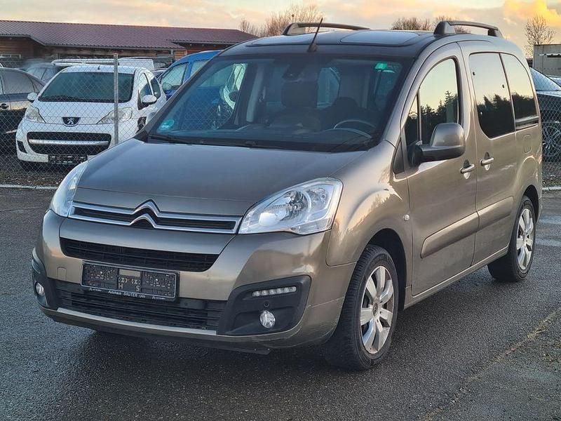 Gebraucht Citroën Berlingo Shine 110 PS (80 kW) 2017 Gold Van / Kleinbus