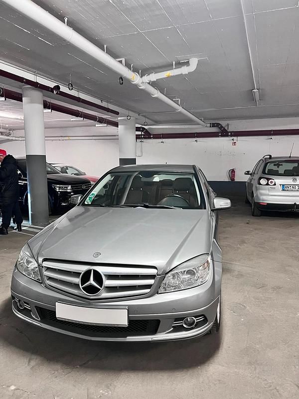 Gebraucht Mercedes C180 156 PS (114 kW) 2010 Grau Limousine