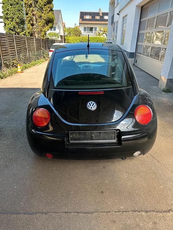 Second-hand VW New Beetle 105 CP (77 kW) 2000 Hatchback