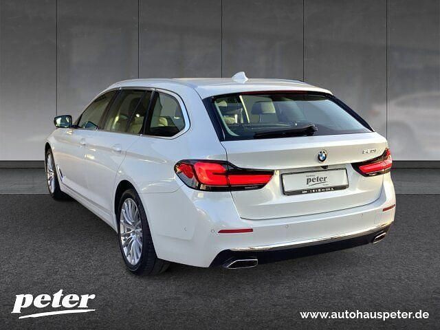 Gebraucht BMW 520 Luxury Line 184 PS (135 kW) 2020 Mineralweiss Kombi