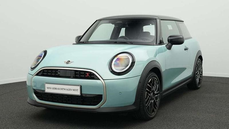 Grün Gebraucht 2024 Mini Cooper S Favoured Kleinwagen | 28.873 € (Superpreis) - Bild 1/4