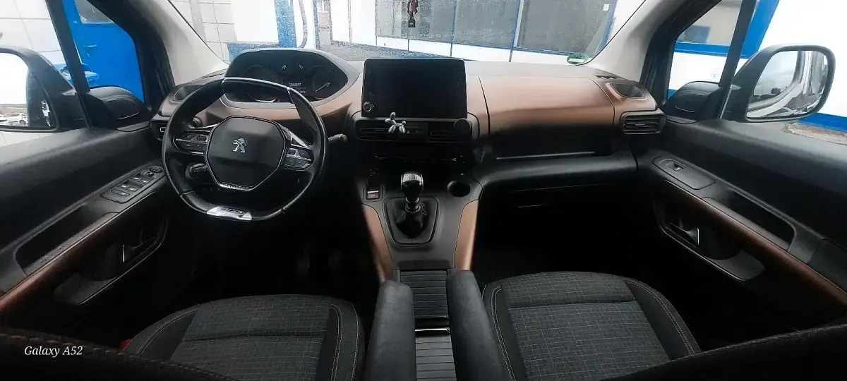 Gebraucht Peugeot Rifter 110 PS (80 kW) 2019 Grau Van / Kleinbus