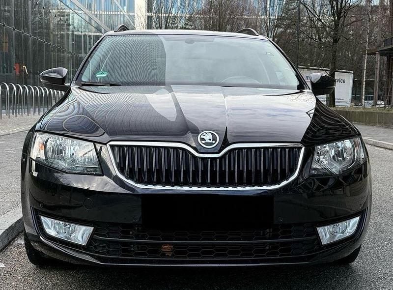 Gebraucht Skoda Octavia Ambition 150 PS (110 kW) 2016 Schwarz Kleinwagen