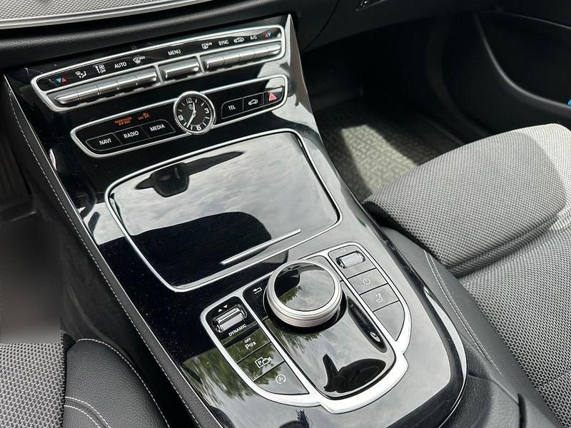 Gebraucht Mercedes E200 150 PS (110 kW) 2016 Weiß Kombi