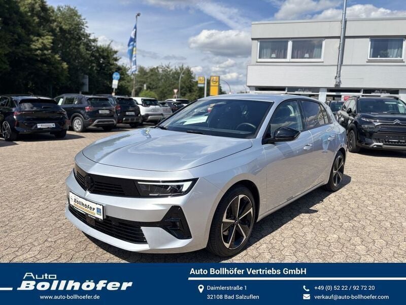 Aluminium silber Gebraucht 2024 Opel Astra Limousine | 22.877 € (Superpreis) - Bild 1/4